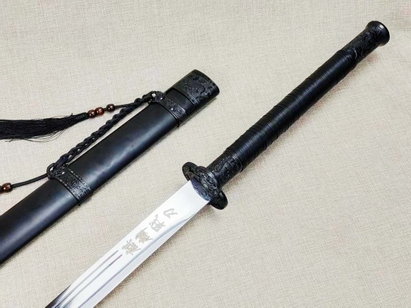 烟台1.2米黑木镜面不锈钢麒麟战刀