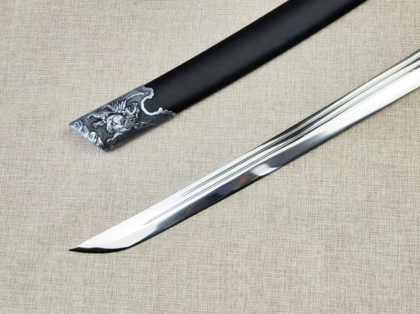 烟台1.1米黒木不锈钢圣兽战刀